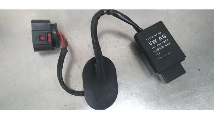 Usagé Module pompe carburant Volkswagen Polo Prix € 15,00 Règlement à la marge proposé par De Witte Boerderij AutoMotive