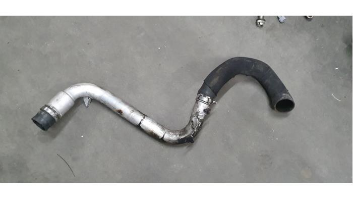 Gebrauchte Intercooler Rohr Porsche Macan (95B) 3.0 S Diesel V6 24V Preis € 75,00 Margenregelung angeboten von De Witte Boerderij AutoMotive