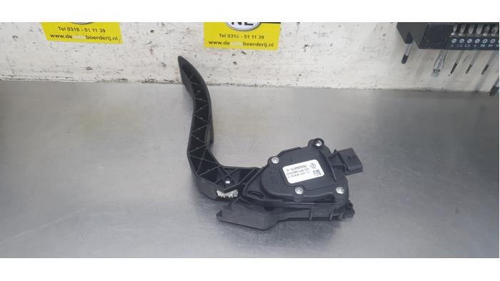 Begagnade Gaspedalsensor Renault Captur I (2R) 0.9 Energy TCE 12V Pris € 10,00 Marginaltabell erbjuds av De Witte Boerderij AutoMotive