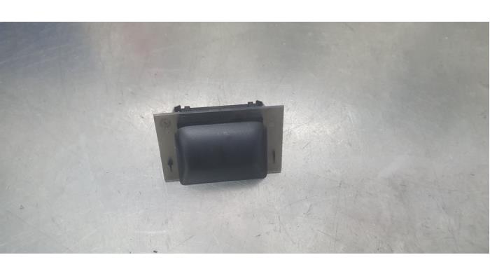 Begagnade Ljussensor Audi A3 Sportback (8VA/8VF) 1.4 TFSI 16V Pris € 10,00 Marginaltabell erbjuds av De Witte Boerderij AutoMotive