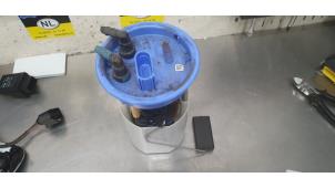 Usagé Pompe à carburant Volkswagen Polo V (6R) 1.4 GTI 16V Prix € 25,00 Règlement à la marge proposé par De Witte Boerderij AutoMotive