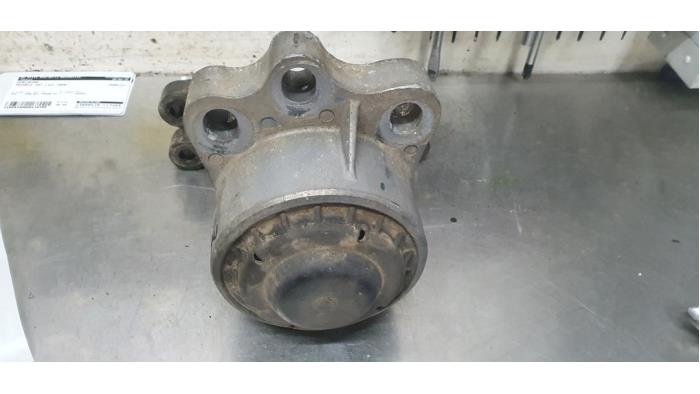 Usagé Support moteur Ford Transit Custom 2.2 TDCi 16V Prix € 25,00 Règlement à la marge proposé par De Witte Boerderij AutoMotive