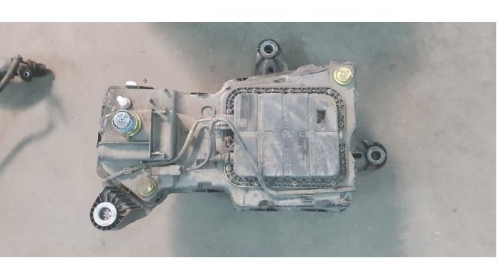 Gebrauchte Adblue Tank Peugeot Partner (GC/GF/GG/GJ/GK) 1.6 BlueHDi 100 Preis € 250,00 Margenregelung angeboten von De Witte Boerderij AutoMotive