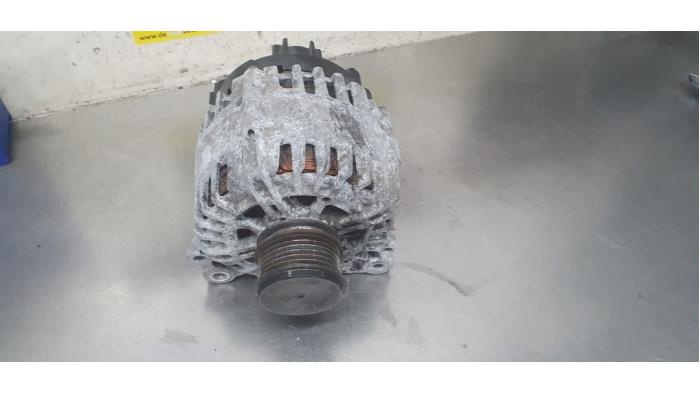 Begagnade Dynamo Volkswagen Golf VI (5K1) 2.0 TSI R 16V 4Motion Pris € 45,00 Marginaltabell erbjuds av De Witte Boerderij AutoMotive