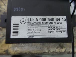 Usados Módulo de presión de neumáticos Mercedes Sprinter 3,5t (906.63) 315 CDI 16V Precio € 40,00 Norma de margen ofrecido por De Witte Boerderij B.V.
