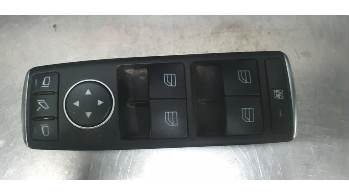 Usados Interruptor de ventanilla eléctrica Tesla Model S 90D Precio € 50,00 Norma de margen ofrecido por De Witte Boerderij AutoMotive