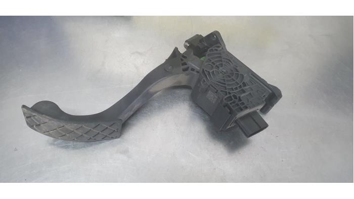 Begagnade Gaspedalsensor Seat Ibiza V (KJB) 1.0 TSI 12V Pris € 10,00 Marginaltabell erbjuds av De Witte Boerderij AutoMotive
