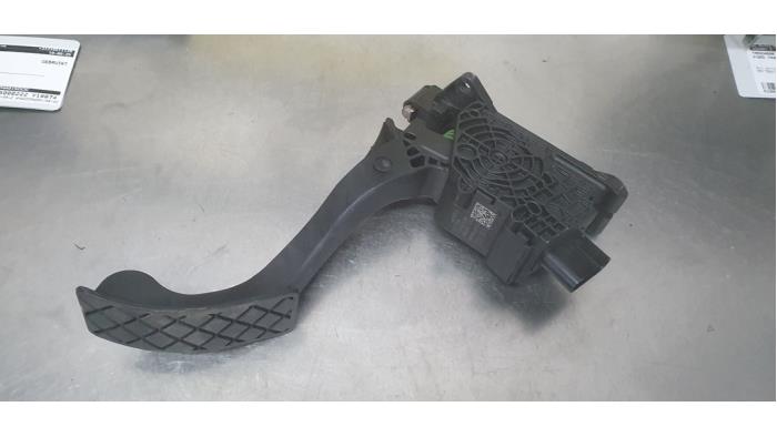 Begagnade Gaspedalsensor Volkswagen Polo VI (AW1) 1.0 TSI 12V Pris € 10,00 Marginaltabell erbjuds av De Witte Boerderij AutoMotive