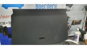 Gebrauchte Bodenblech Kofferraum Volkswagen Polo VI (AW1) 1.0 TSI 12V Preis € 65,00 Margenregelung angeboten von De Witte Boerderij AutoMotive