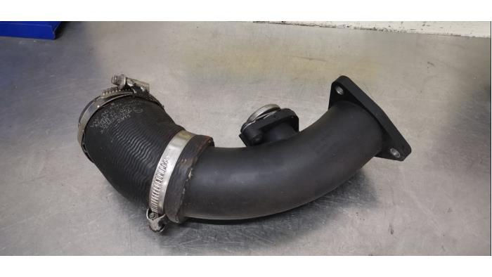 Usagé Tube intercooler Volkswagen Polo V (6R) 1.4 TDI DPF BlueMotion technology Prix € 50,00 Règlement à la marge proposé par De Witte Boerderij AutoMotive