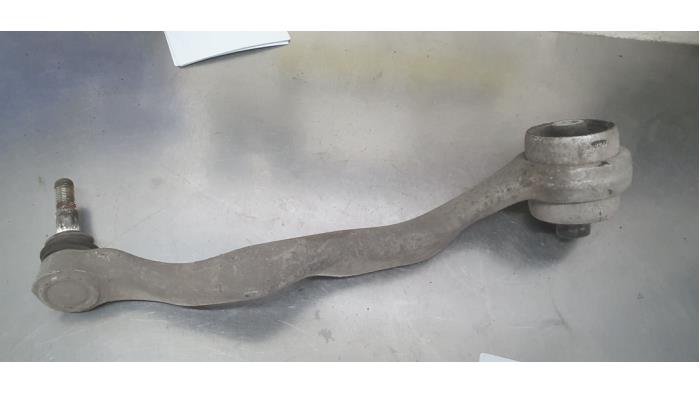 Gebrauchte Querlenker links vorne BMW 3 serie Touring (F31) 316d 2.0 16V Preis € 20,00 Margenregelung angeboten von De Witte Boerderij AutoMotive