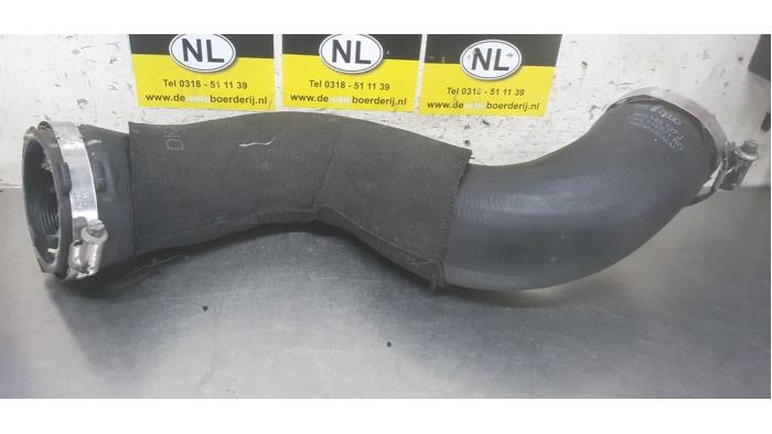 Gebrauchte Intercooler Schlauch Audi A4 (B8) 2.0 TFSI 16V Preis € 15,00 Margenregelung angeboten von De Witte Boerderij AutoMotive