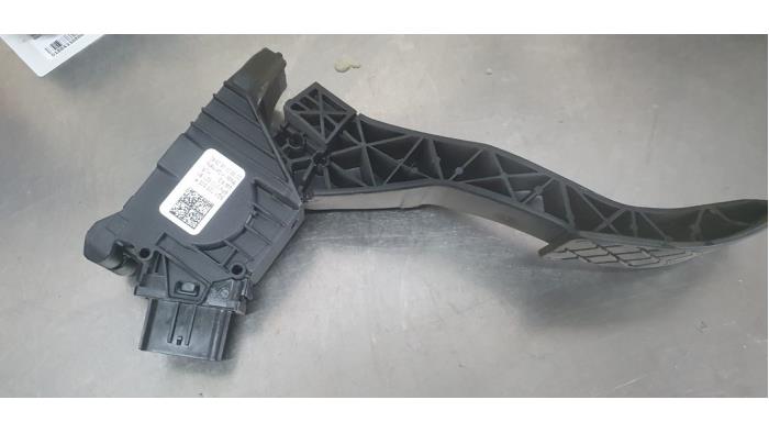 Begagnade Gaspedalsensor Skoda Octavia Combi (NXAC) 1.0 TSI 12V Pris € 15,00 Marginaltabell erbjuds av De Witte Boerderij AutoMotive