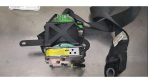 Used Seatbelt tensioner, left Toyota Yaris II (P9) 1.3 16V VVT-i Price € 35,00 Margin scheme offered by De Witte Boerderij AutoMotive