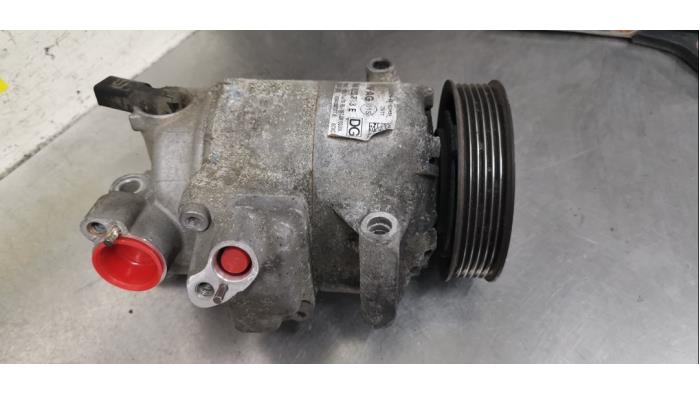 Gebrauchte Klimapumpe Volkswagen Polo V (6R) 1.6 TDI 16V 90 Preis € 25,00 Margenregelung angeboten von De Witte Boerderij AutoMotive