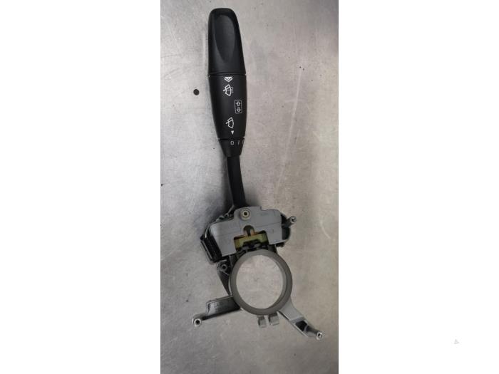 Usados Interruptor de limpiaparabrisas Mercedes Sprinter 3,5t (906.73) 314 CDI 16V Precio € 25,00 Norma de margen ofrecido por De Witte Boerderij AutoMotive