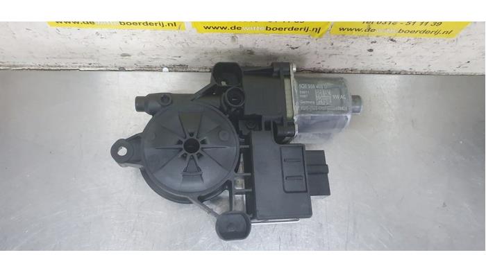 Usados Motor de ventanilla de puerta Audi Q2 (GAB/GAG) 1.0 30 TFSI 12V Precio € 15,00 Norma de margen ofrecido por De Witte Boerderij AutoMotive
