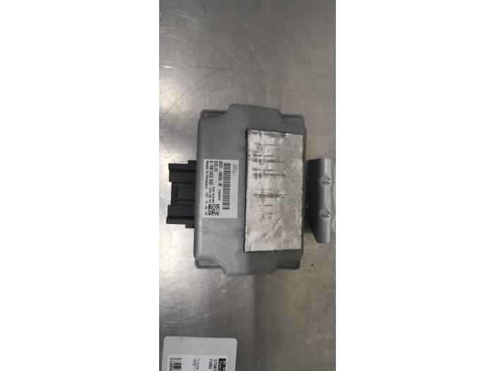 Usagé Ordinateur marche-arrêt Ford Mondeo V 1.5 EcoBoost 16V Prix € 65,00 Règlement à la marge proposé par De Witte Boerderij AutoMotive