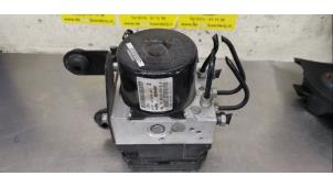 Begagnade ABS-pump Ford Grand C-Max Pris € 52,50 Marginaltabell erbjuds av De Witte Boerderij AutoMotive