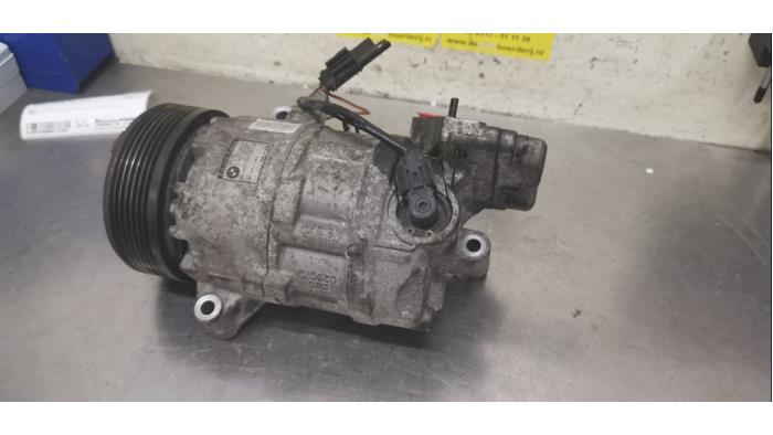 Klimapumpe van een BMW 3 serie (E92) 320i 16V 2008