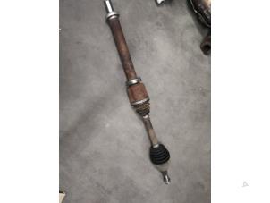 Begagnade Drivaxel, höger fram Ford Mondeo V 1.5 EcoBoost 16V Pris € 152,25 Marginaltabell erbjuds av De Witte Boerderij AutoMotive