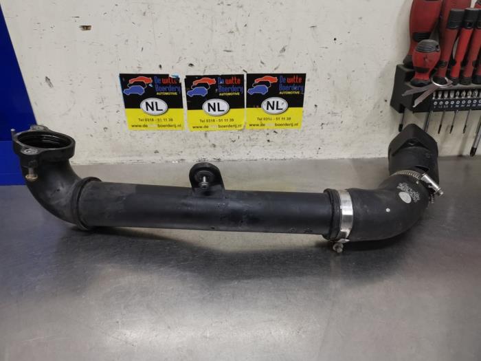 Gebrauchte Intercooler Rohr Audi Q2 (GAB/GAG) 1.6 30 TDI 16V Preis € 25,00 Margenregelung angeboten von De Witte Boerderij AutoMotive