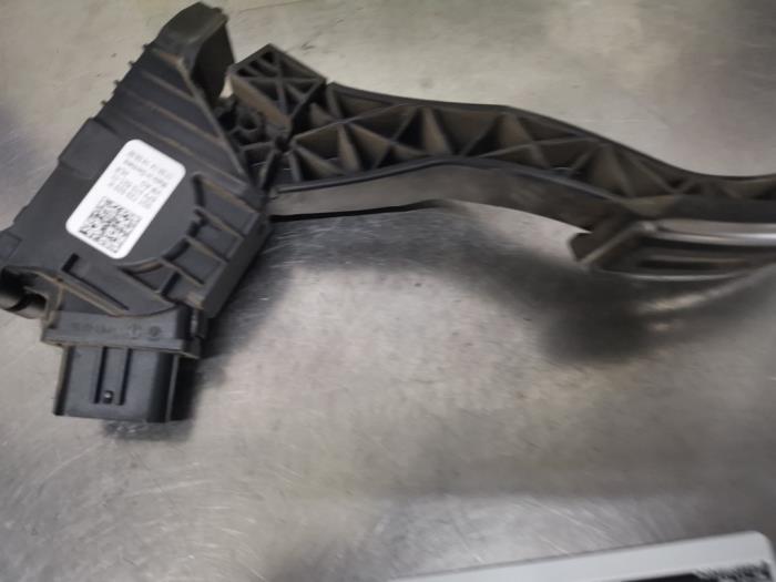 Begagnade Gaspedalsensor Volkswagen Golf VII (AUA) 1.4 GTE 16V Pris € 10,00 Marginaltabell erbjuds av De Witte Boerderij AutoMotive