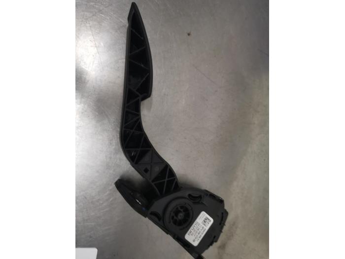 Begagnade Gaspedalsensor Suzuki S-Cross Pris € 10,00 Marginaltabell erbjuds av De Witte Boerderij AutoMotive