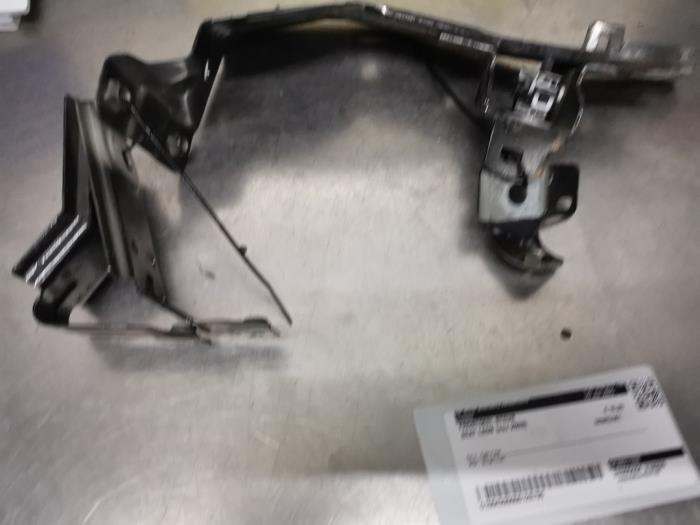 Begagnade Framdelsstöd Seat Leon Sportstourer (KLF) 1.5 TSI 16V Pris € 15,00 Marginaltabell erbjuds av De Witte Boerderij AutoMotive