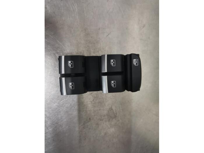 Usados Interruptor de ventanilla eléctrica Audi S4 Avant (B9) 3.0 TFSI V6 24V Precio € 20,00 Norma de margen ofrecido por De Witte Boerderij AutoMotive