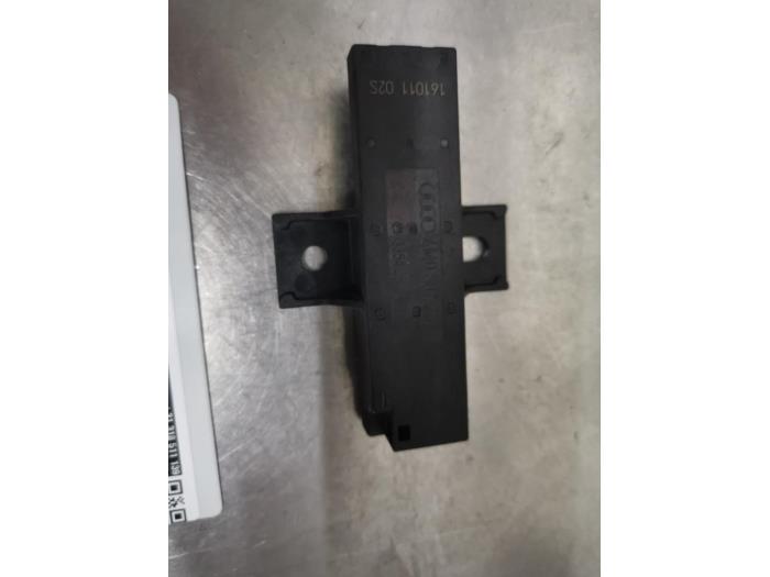 Używane Keyless Entry-Antena Audi S4 Avant (B9) 3.0 TFSI V6 24V Cena € 10,00 Procedura marży oferowane przez De Witte Boerderij AutoMotive