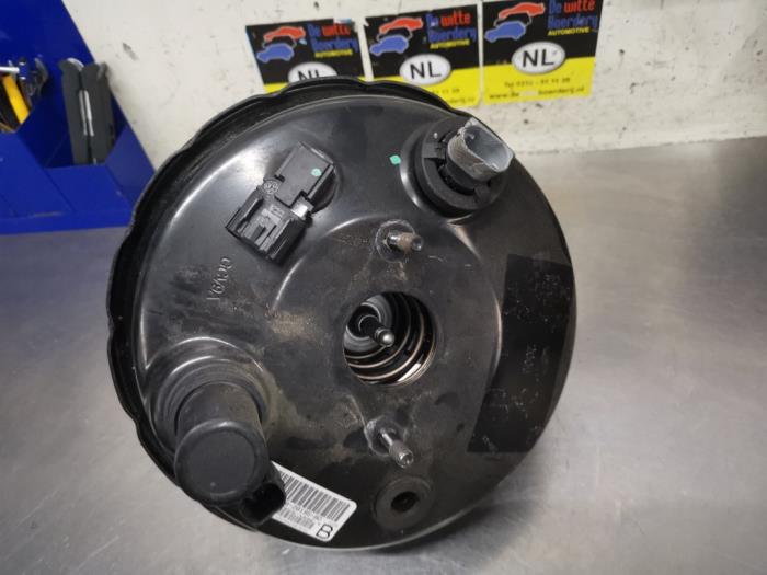 Usagé Servo frein Ford Mondeo V 2.0 Hybrid 16V Prix € 75,00 Règlement à la marge proposé par De Witte Boerderij AutoMotive