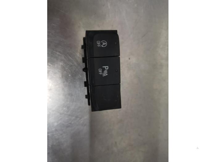 Gebrauchte PDC Schalter Opel Crossland (X) 1.2 Turbo 12V Euro 6 Preis € 15,00 Margenregelung angeboten von De Witte Boerderij AutoMotive