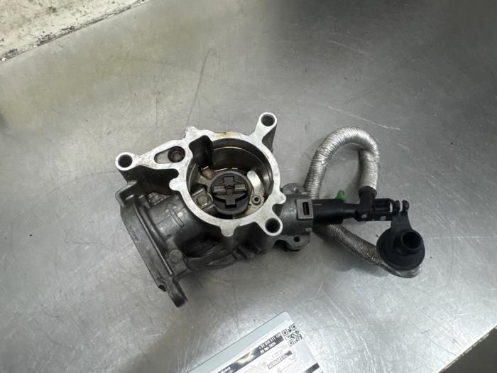Gebrauchte Vakuumpumpe (Benzin) Volkswagen Tiguan (5N1/2) 2.0 TSI 16V 4Motion Preis € 20,00 Margenregelung angeboten von De Witte Boerderij AutoMotive