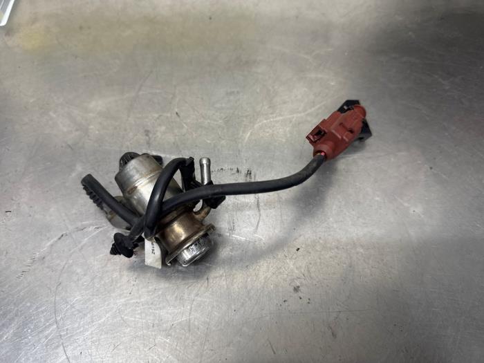 Gebrauchte Adblue Sensor Volkswagen Golf VII (AUA) 1.6 TDI 16V Preis € 65,00 Margenregelung angeboten von De Witte Boerderij AutoMotive