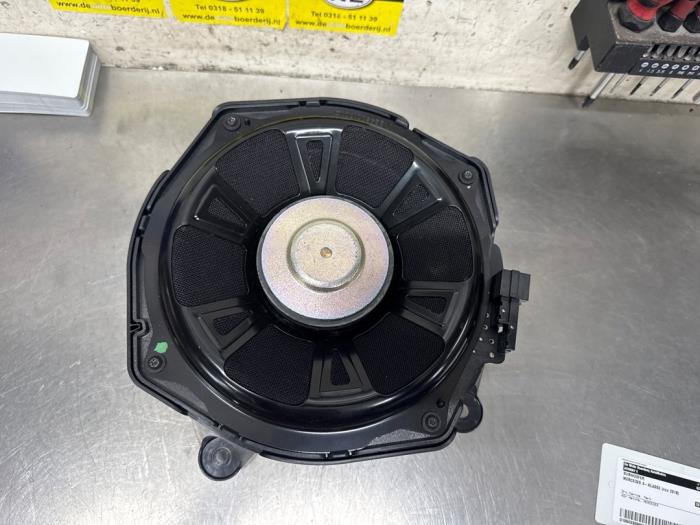 Używane Subwoofer Mercedes A (177.0) 2.0 A-250 Turbo 16V Cena € 45,00 Procedura marży oferowane przez De Witte Boerderij AutoMotive