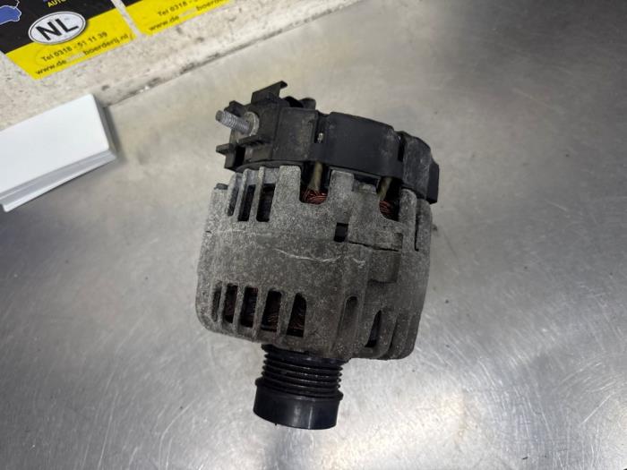 Usagé Dynamo Mercedes A (177.0) 2.0 A-250 Turbo 16V Prix € 125,00 Règlement à la marge proposé par De Witte Boerderij AutoMotive