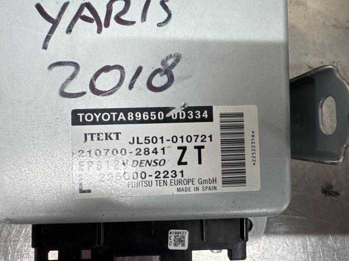 Begagnade Dator, servostyrning Toyota Yaris III (P13) 1.5 16V Hybrid Pris € 25,00 Marginaltabell erbjuds av De Witte Boerderij AutoMotive