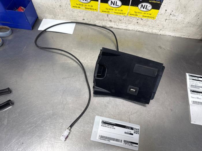 USB socket connector