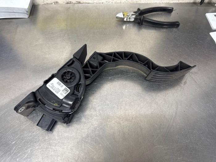Begagnade Gaspedalsensor Ford Focus 3 Wagon 1.0 Ti-VCT EcoBoost 12V 125 Pris € 10,00 Marginaltabell erbjuds av De Witte Boerderij AutoMotive