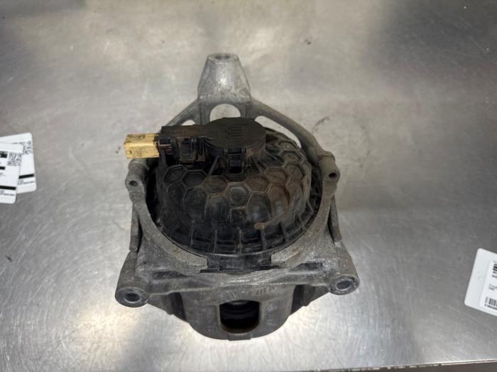 Used Engine mount Audi S4 Avant (B9) 3.0 TFSI V6 24V Price € 45,00 Margin scheme offered by De Witte Boerderij AutoMotive