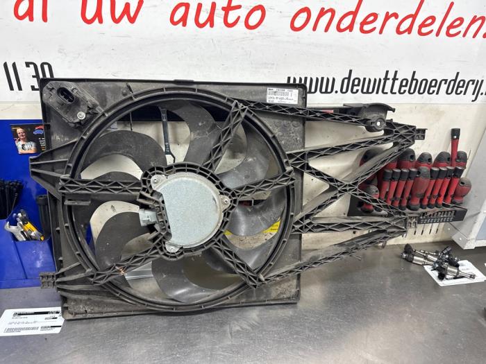 Używane Silnik wentylatora Alfa Romeo Giulietta (940) 1.4 TB 16V MultiAir Cena € 35,00 Procedura marży oferowane przez De Witte Boerderij AutoMotive