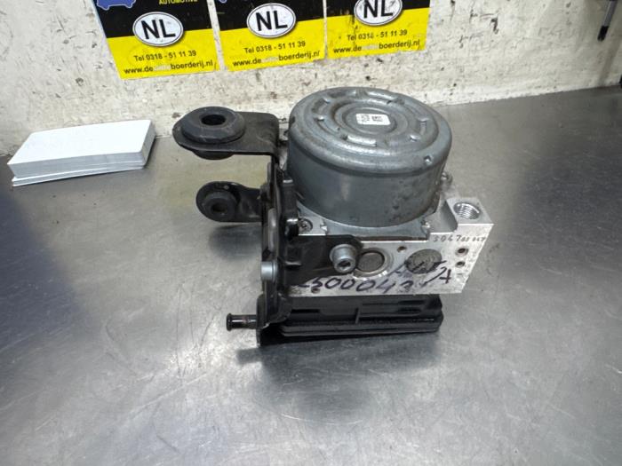 Begagnade ABS-pump Alfa Romeo Giulietta (940) 1.4 TB 16V MultiAir Pris € 95,00 Marginaltabell erbjuds av De Witte Boerderij AutoMotive
