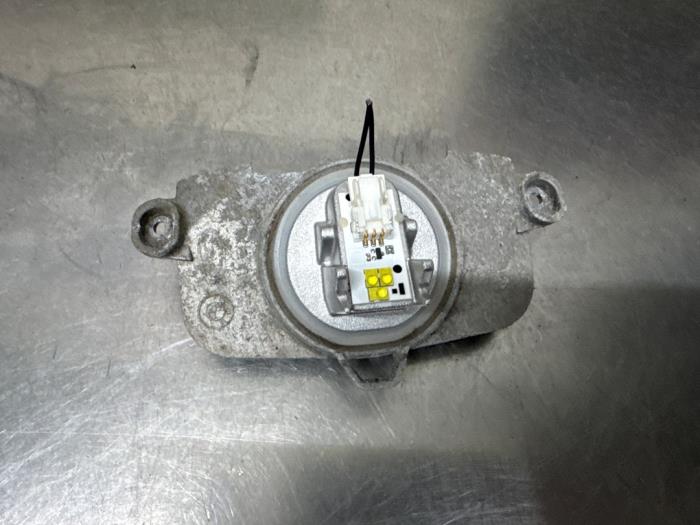 Usagé Module phare LED BMW 3 serie Gran Turismo (F34) 320i 2.0 16V Prix € 59,99 Règlement à la marge proposé par De Witte Boerderij AutoMotive