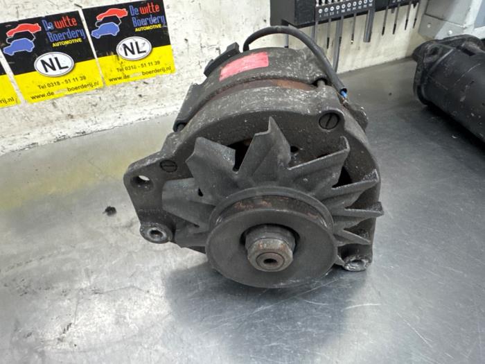 Begagnade Dynamo Audi 100 (C3) 2.2 CS,CD Pris € 75,00 Marginaltabell erbjuds av De Witte Boerderij AutoMotive