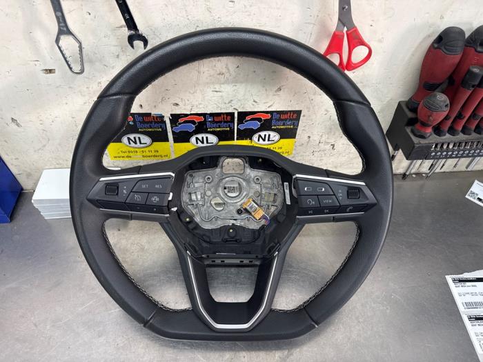 Begagnade Ratt Seat Ibiza V (KJB) 1.0 MPI 12V Pris € 65,00 Marginaltabell erbjuds av De Witte Boerderij AutoMotive