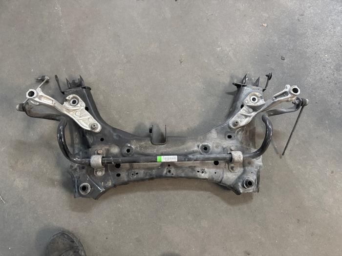 Usados Subchasis Renault Clio V (RJAB) 1.0 TCe 90 12V Precio € 175,00 Norma de margen ofrecido por De Witte Boerderij AutoMotive