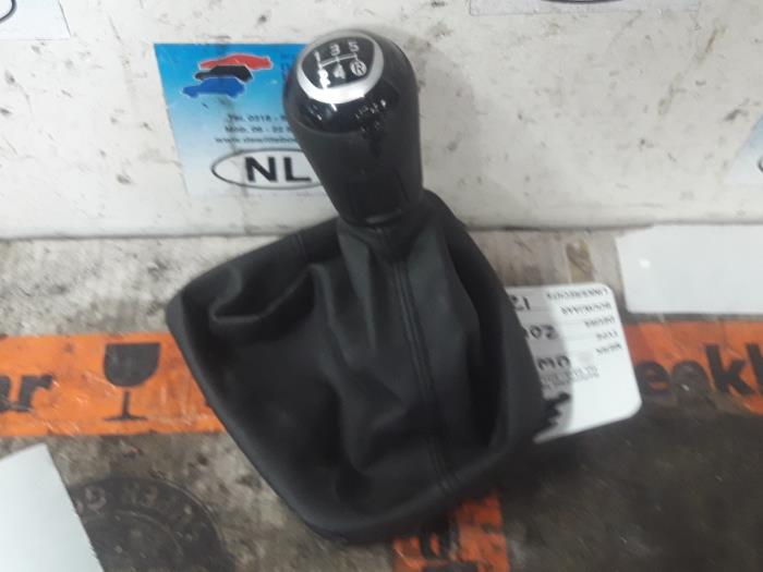 Gear stick cover from a Volkswagen Up! (121) 1.0 12V 60 2012