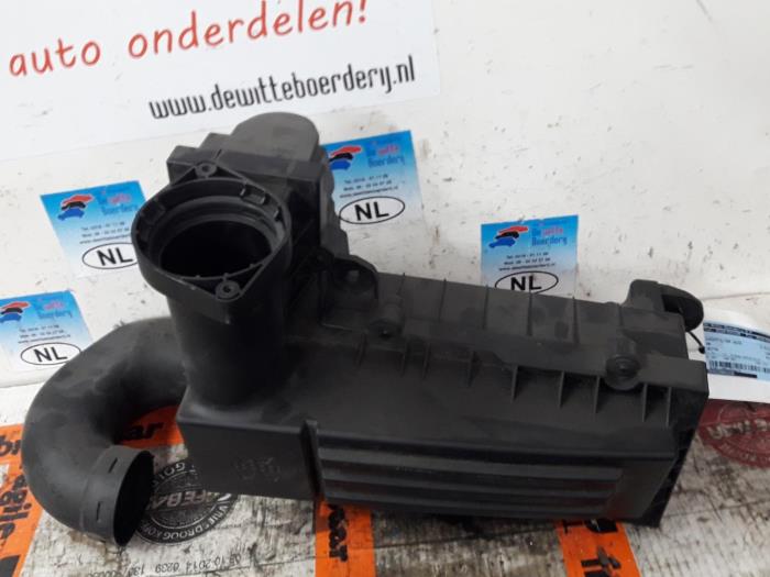Begagnade Luftfilterhus Volkswagen Jetta Pris € 50,00 Marginaltabell erbjuds av De Witte Boerderij AutoMotive