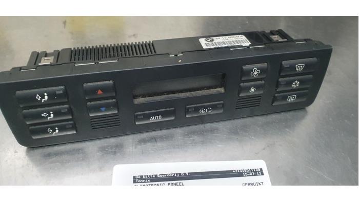 Begagnade Klimatpanel BMW 3 serie Touring (E46/3) 320d 16V Pris € 50,00 Marginaltabell erbjuds av De Witte Boerderij AutoMotive